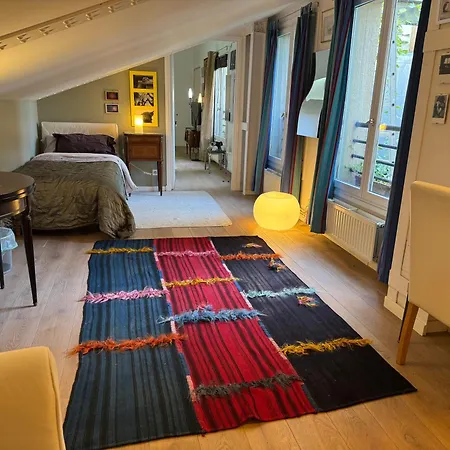 A L'oree Du Marais Homestay *